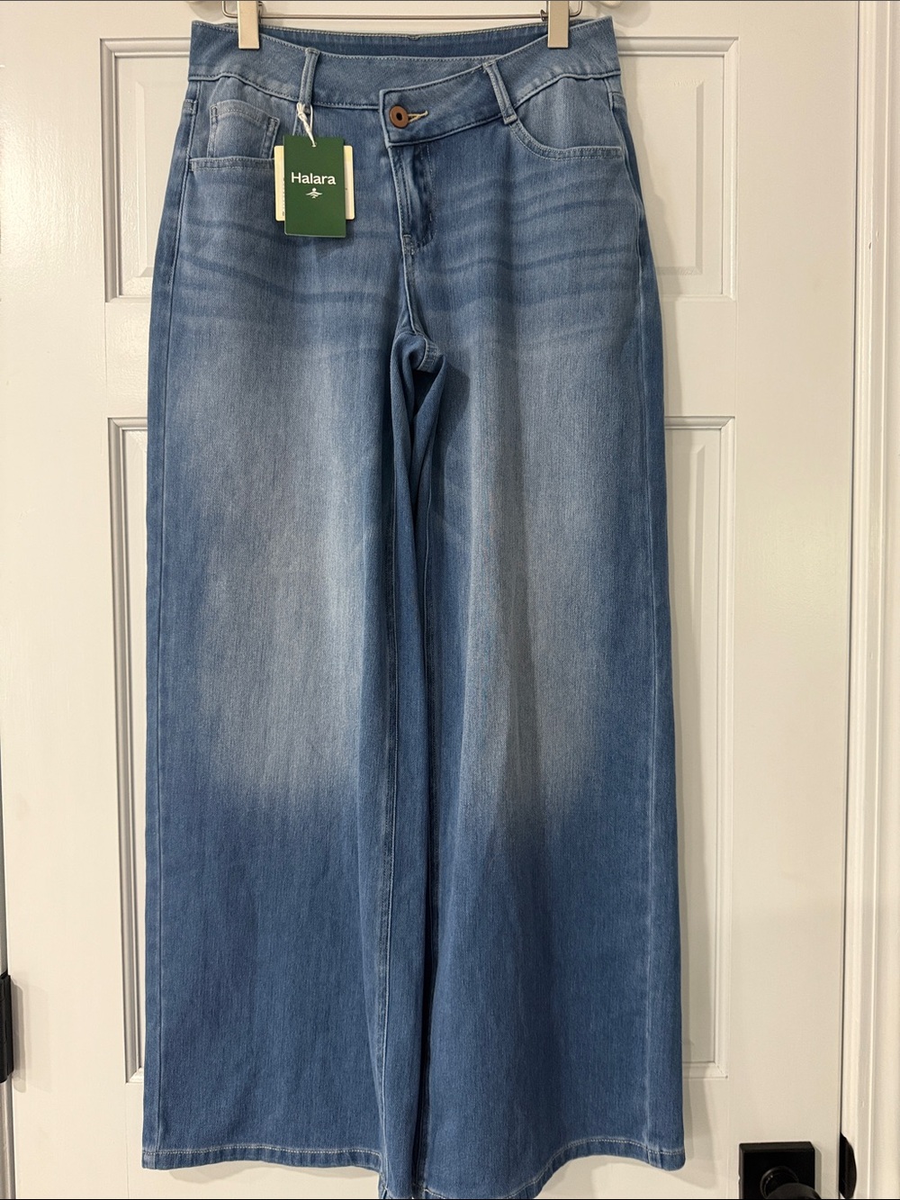 NWT Halara Flex Women's Crosswasted Size Small Regular Flared Denim Stretch
